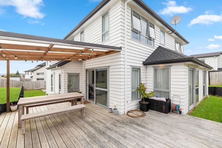 Photo of property in 22 Waitahu Rise, Pukekohe, 2120