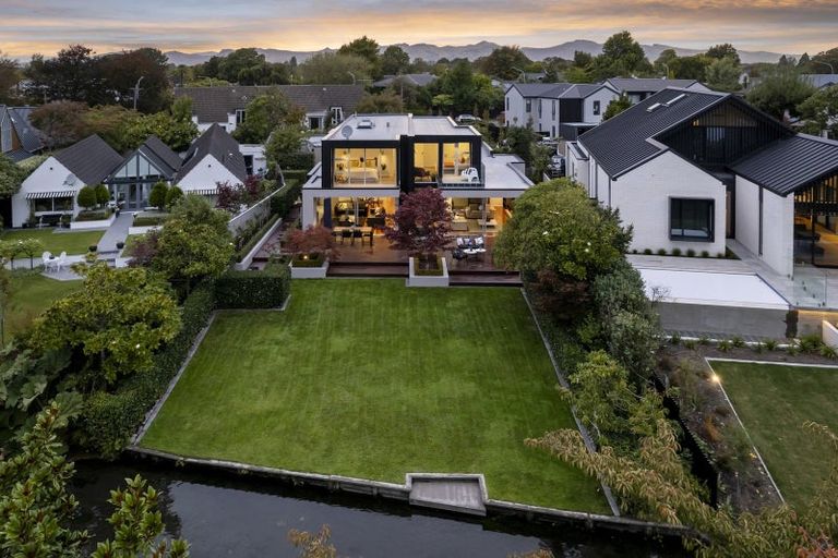 Photo of property in 29 Idris Road, Fendalton, Christchurch, 8052