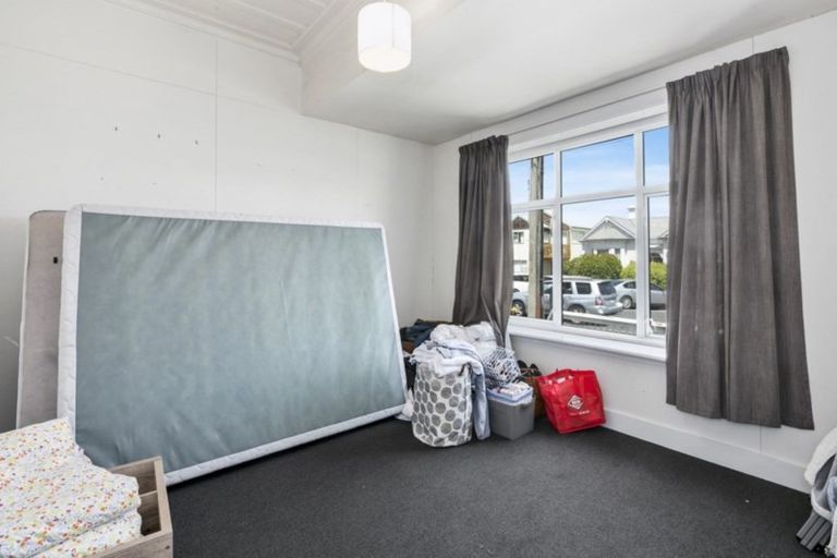 Photo of property in 52 Howe Street, North Dunedin, Dunedin, 9016