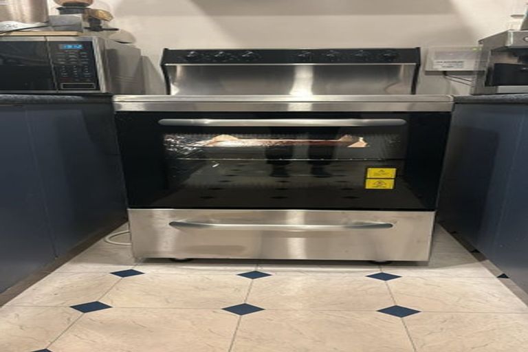 Photo of property in 1/25 Prestons Road, Redwood, Christchurch, 8051