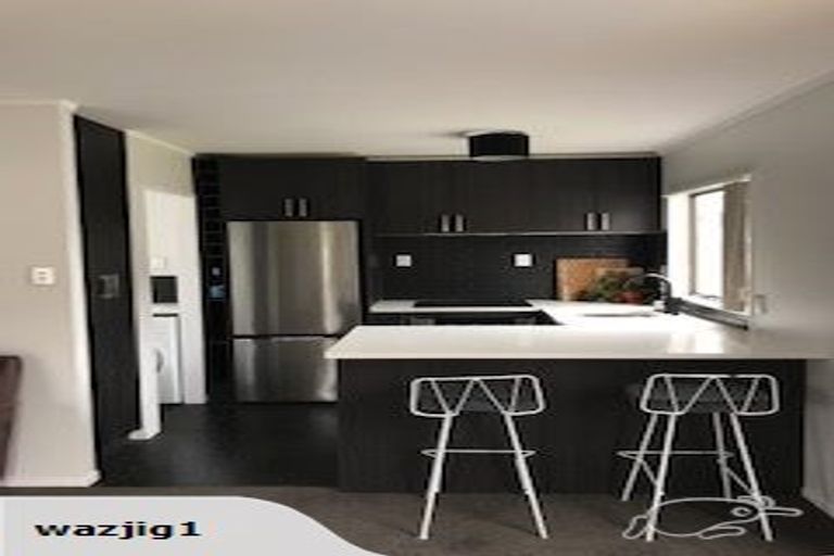 Photo of property in 4b Fernleigh Avenue, Waiuku, 2123