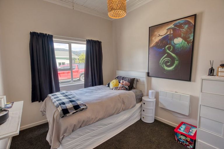 Photo of property in 70 Moorhouse Street, Ross, 7812