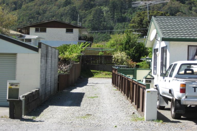 Photo of property in 46 Durham Street, Picton, 7220