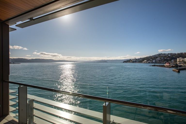 Photo of property in Clyde Quay Wharf, 2a/6 Clyde Quay Wharf, Te Aro, Wellington, 6011