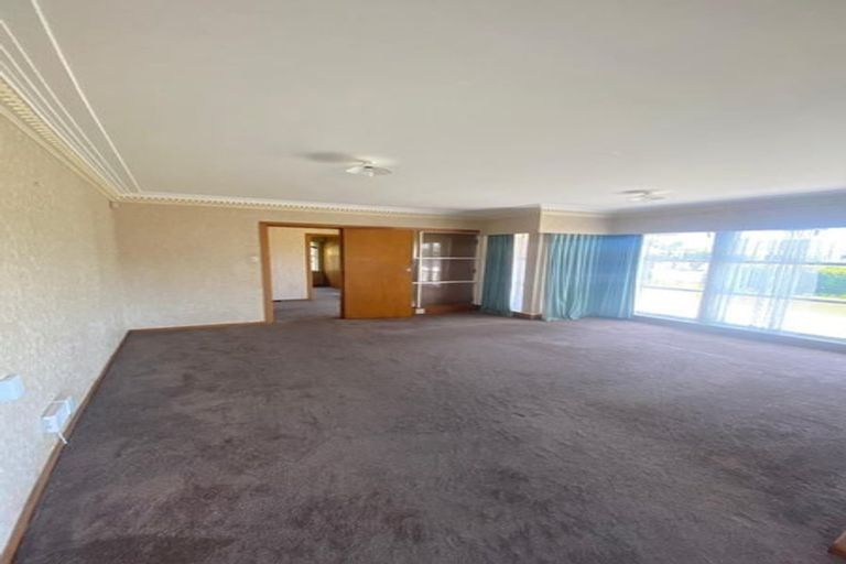 Photo of property in 107 Clevedon Road, Papakura, 2110