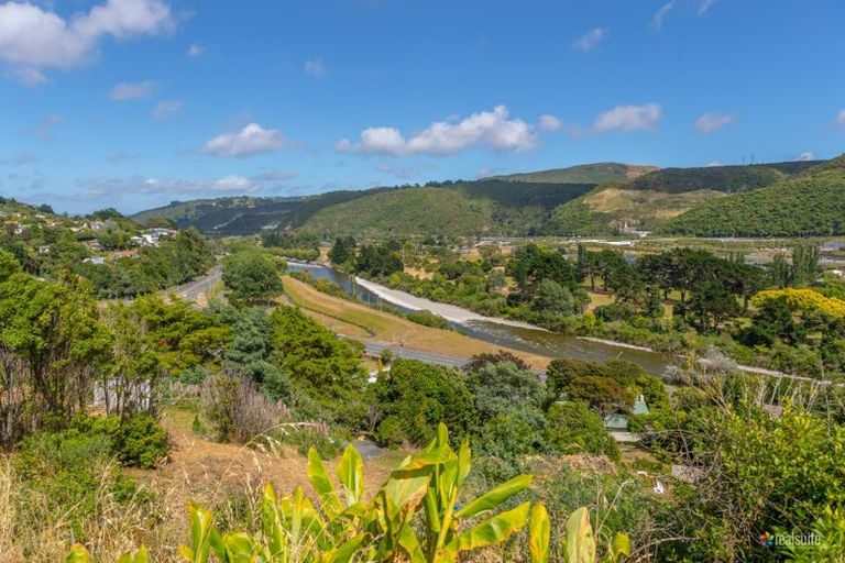 Photo of property in 12 Castle Crescent, Stokes Valley, Lower Hutt, 5019