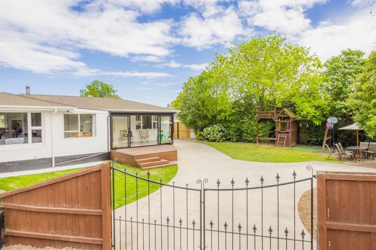 Photo of property in 13 Gladson Avenue, Sockburn, Christchurch, 8042