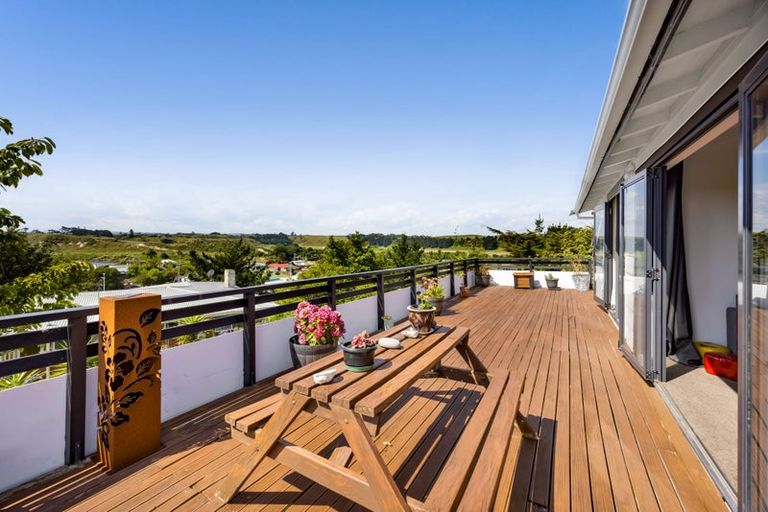 Photo of property in 34 Kent Street, Patea, 4520