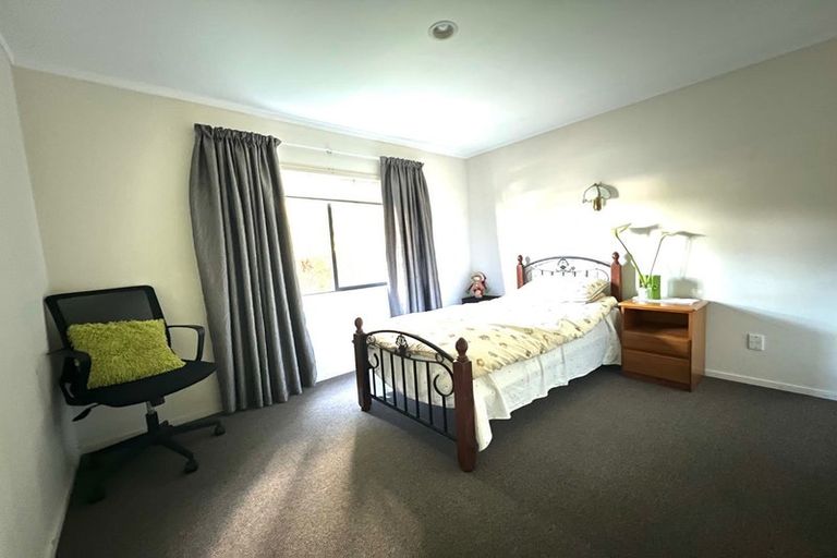 Photo of property in 1/60a Lynden Avenue, Hillcrest, Auckland, 0627
