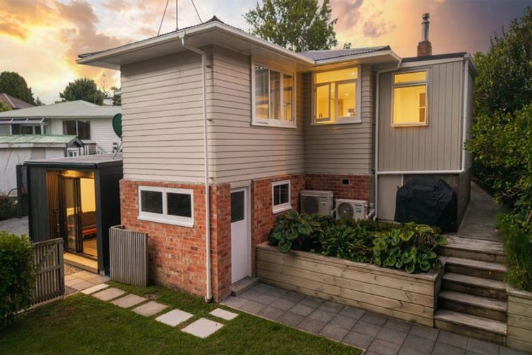 Photo of property in 17 Poto Street, Te Atatu South, Auckland, 0610