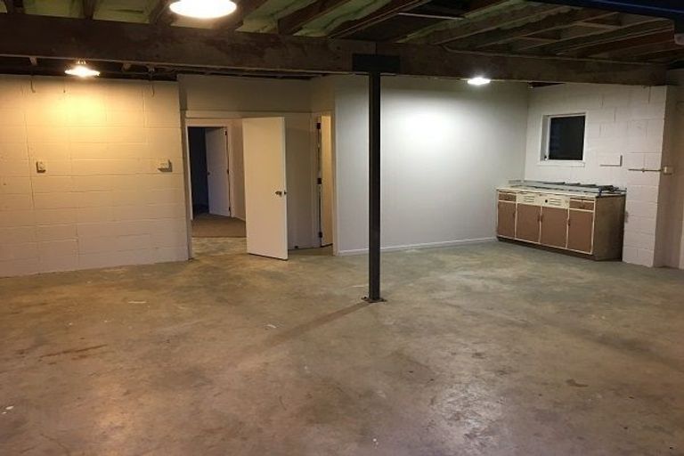 Photo of property in 56 Ravenwood Drive, Forrest Hill, Auckland, 0620