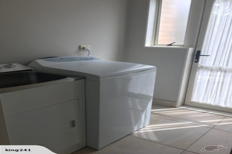 Photo of property in 38 Baverstock Road, Flat Bush, Auckland, 2016