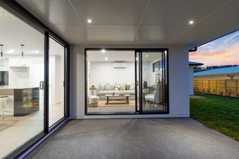 Photo of property in 80 Whakaturou Crescent, Pyes Pa, Tauranga, 3112