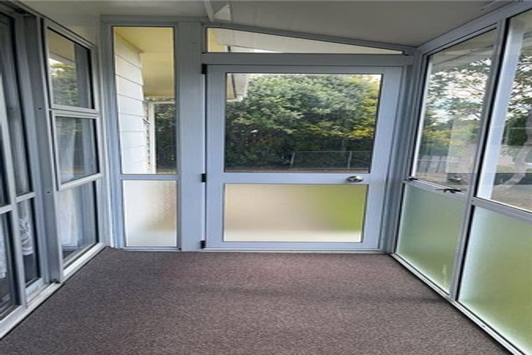 Photo of property in 28 Heather Street, Levin, 5510