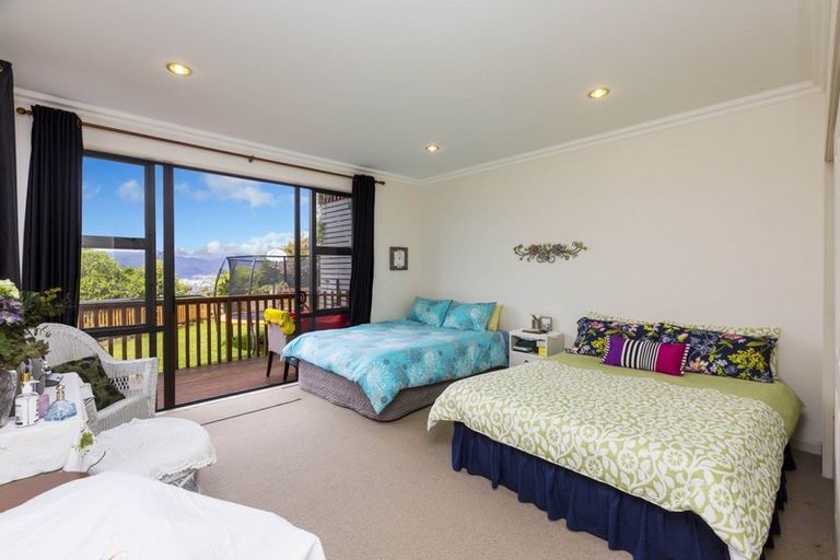 Photo of property in 15 Swain Grove, Riverstone Terraces, Upper Hutt, 5018