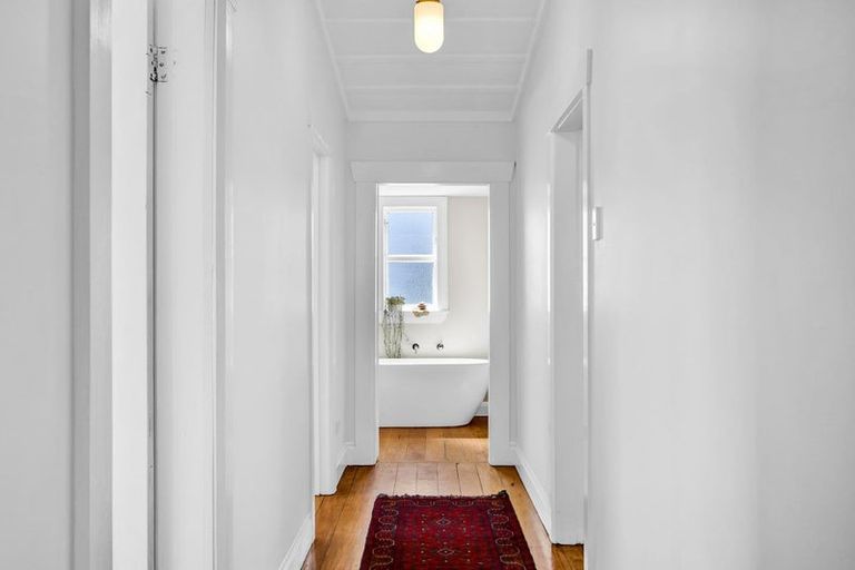 Photo of property in 67 Govett Avenue, Frankleigh Park, New Plymouth, 4310