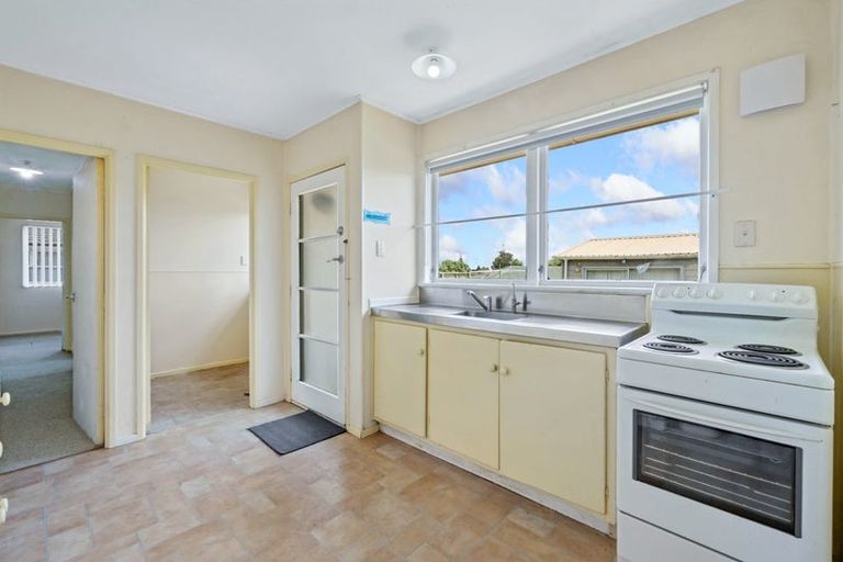 Photo of property in 34 Gainsborough Street, Manurewa, Auckland, 2102