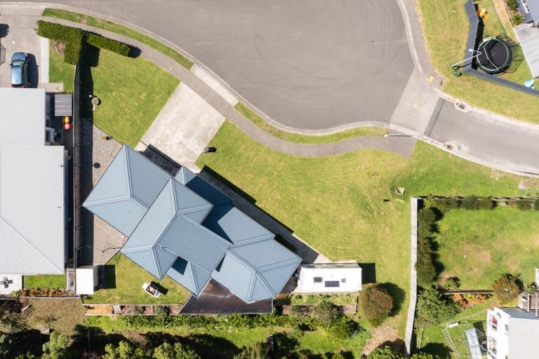 Photo of property in 16 Matuhi Street, Waikanae, 5036