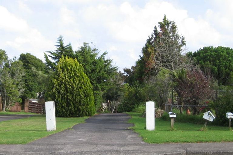 Photo of property in 1/89a Royal Road, Massey, Auckland, 0614