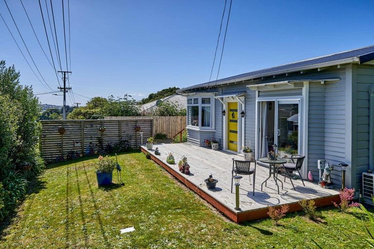 Photo of property in 27 Awatea Street, Ranui, Porirua, 5024