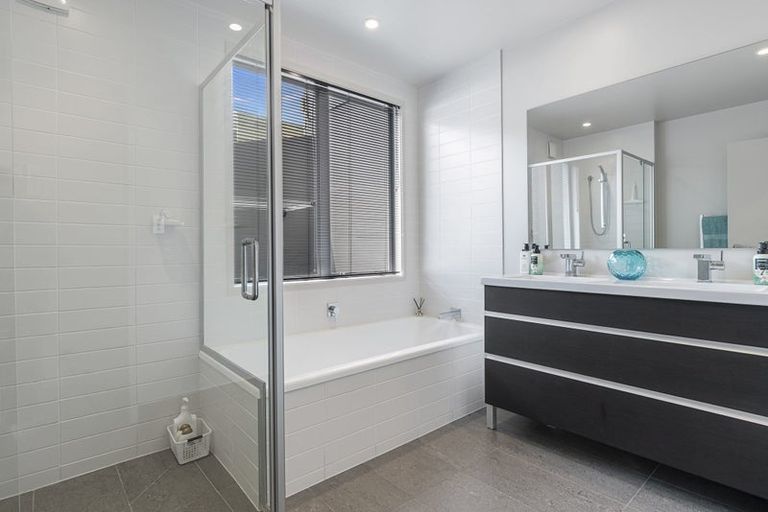 Photo of property in 162 Castlewold Drive, Bethlehem, Tauranga, 3110