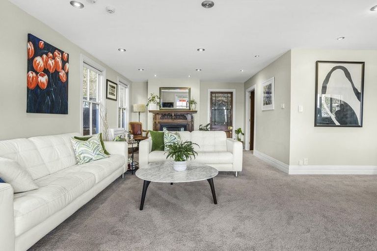 Photo of property in 12 Nikau Road, Point Howard, Lower Hutt, 5013