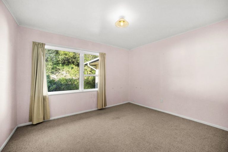 Photo of property in 11 Rangiora Avenue, Kaiwharawhara, Wellington, 6035