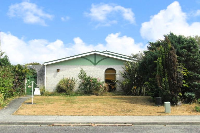 Photo of property in 11 Roband Crescent, Brown Owl, Upper Hutt, 5018