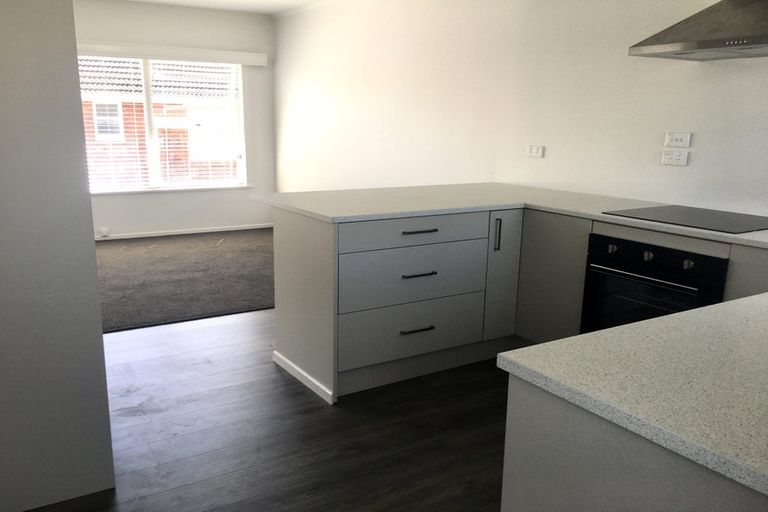 Photo of property in 2/13 Dodson Avenue, Milford, Auckland, 0620