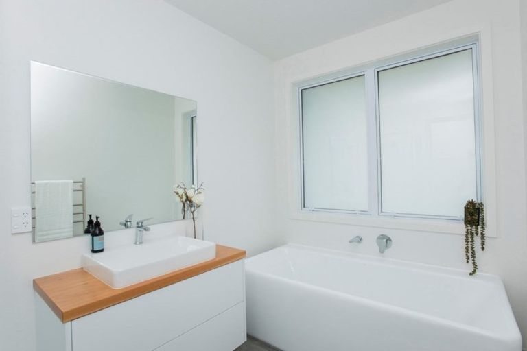 Photo of property in 53 Hamilton Drive, Wainui, Gisborne, 4010