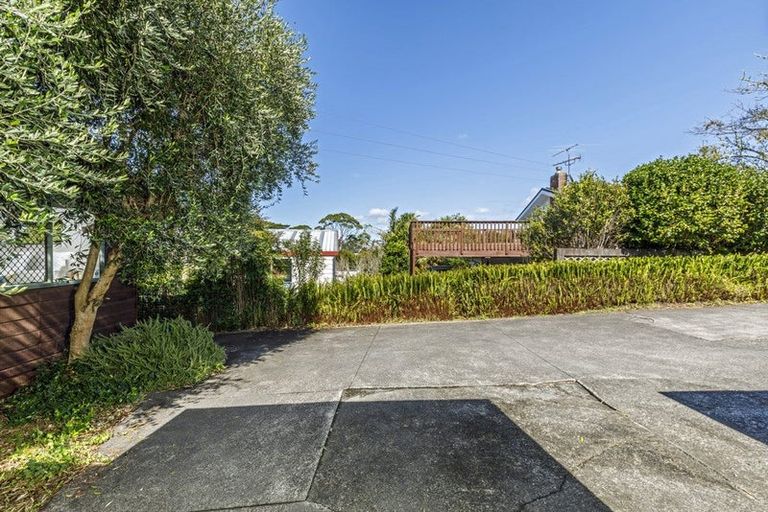 Photo of property in 2/18 Edgeworth Road, Glenfield, Auckland, 0629