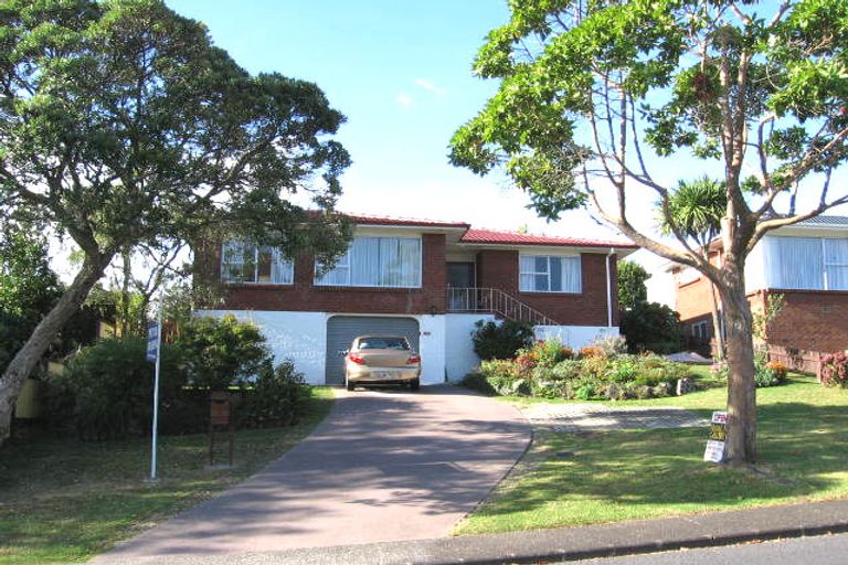 Photo of property in 79 Lantana Road, Green Bay, Auckland, 0604