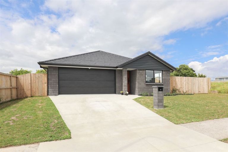 Photo of property in 11 Murray Ward Drive, Te Kauwhata, 3710