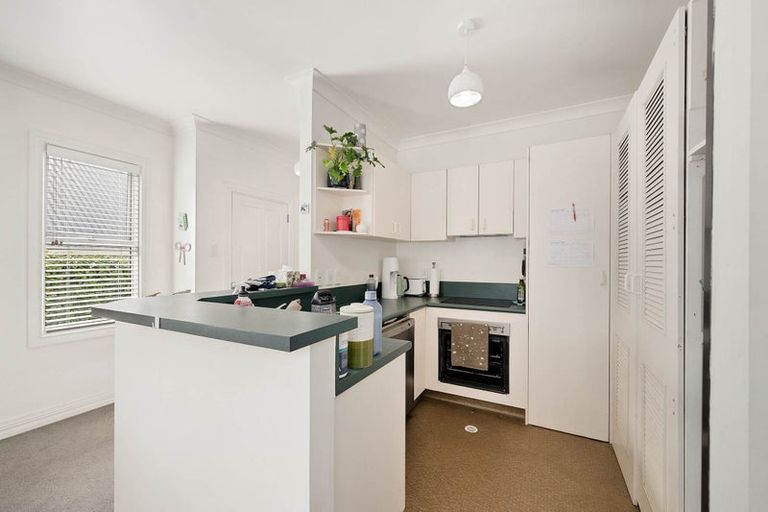 Photo of property in 18a Hill Street, Thorndon, Wellington, 6011