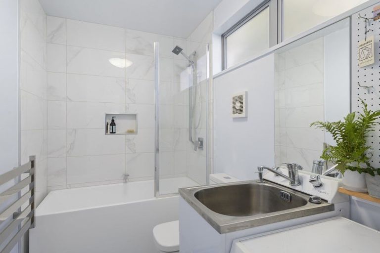 Photo of property in 1/64 Hewitts Road, Merivale, Christchurch, 8014