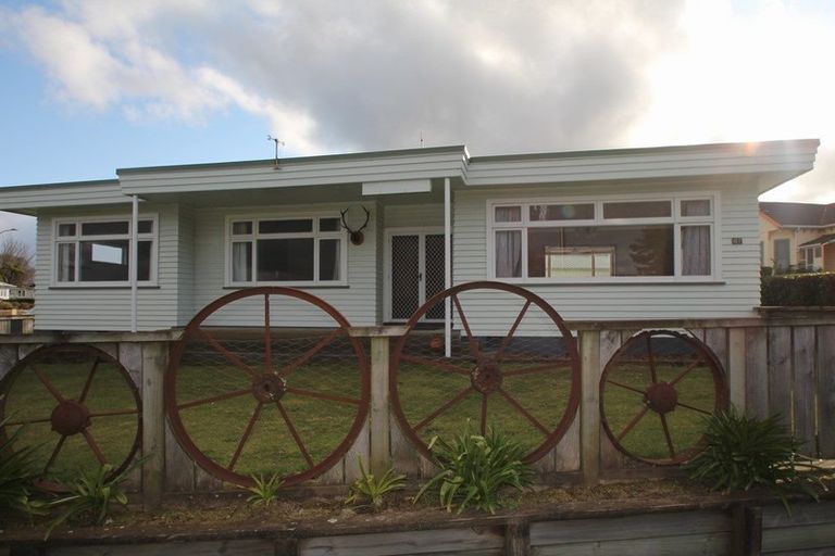 Photo of property in 47 Broadway, Stratford, 4332