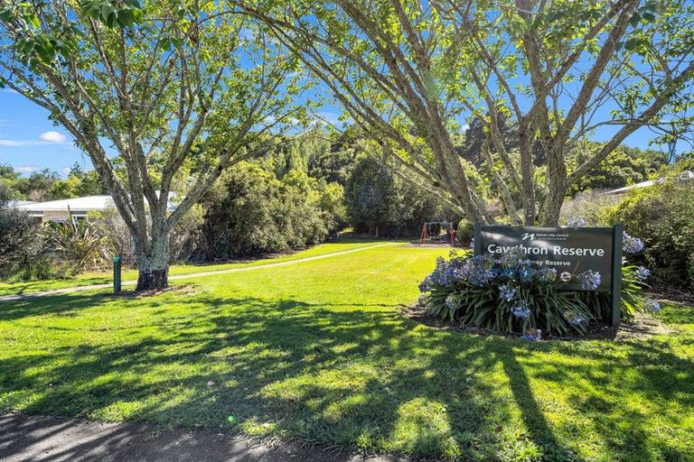 Photo of property in 18 Cawthron Crescent, Annesbrook, Nelson, 7011