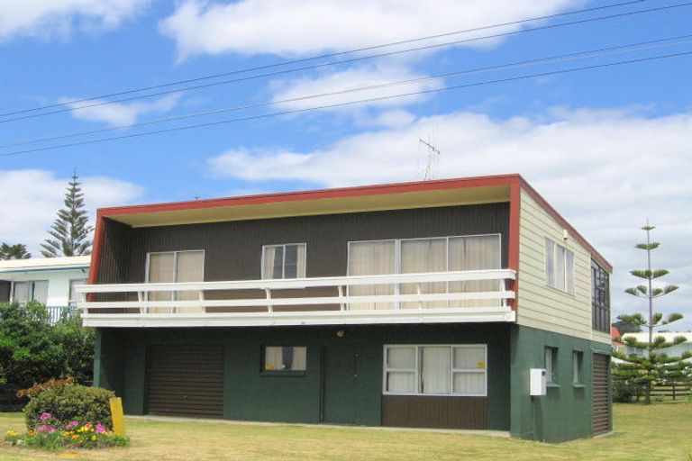 Photo of property in 86 Broadway Road, Waihi Beach, 3611