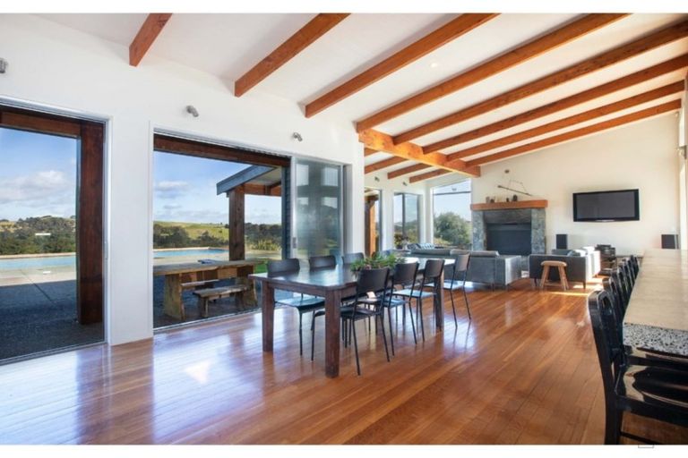 Photo of property in 923 Takatu Road, Tawharanui Peninsula, Warkworth, 0986