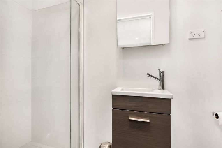 Photo of property in 31/11 Ray Small Drive, Papakura, 2110