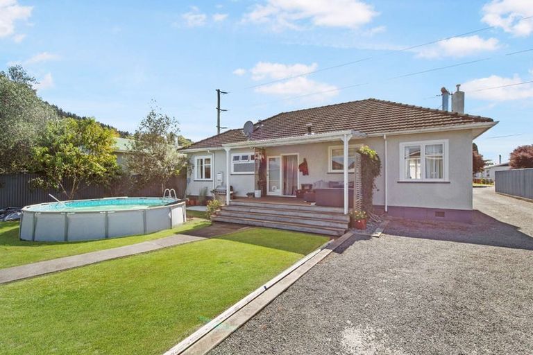 Photo of property in 25 Caffray Avenue, Aramoho, Whanganui, 4500