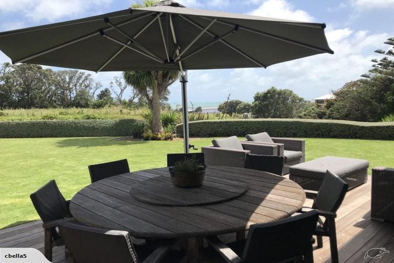 Photo of property in 9a Baring Terrace, Strandon, New Plymouth, 4312