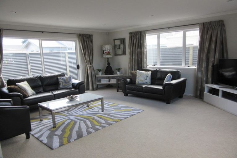 Photo of property in 8 Stone Street, Miramar, Wellington, 6022