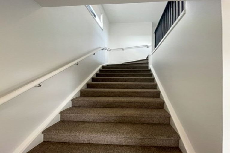 Photo of property in 4/5 Brandon Road, Glen Eden, Auckland, 0602