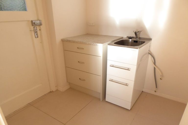 Photo of property in 231 Whites Line East, Waiwhetu, Lower Hutt, 5010