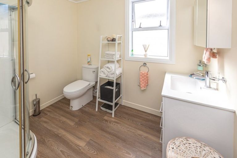 Photo of property in 102 Gonville Avenue, Gonville, Whanganui, 4501