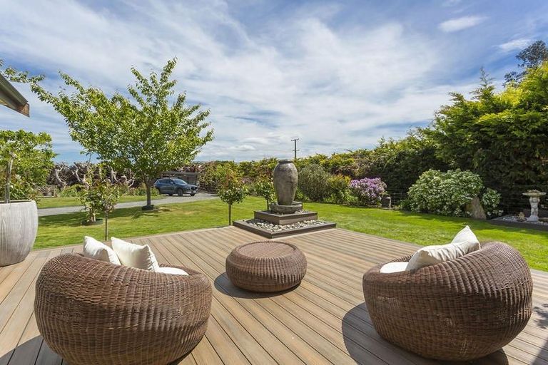 Photo of property in 356 Riccarton Road West, Mosgiel, 9092