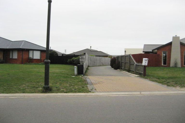 Photo of property in 8 Markham Way, Rolleston, 7614