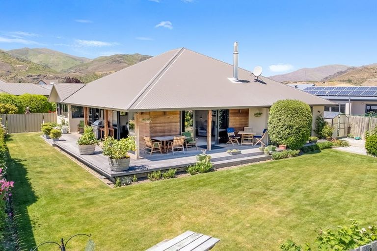 Photo of property in 13 Fenwick Crescent, Cromwell, 9310