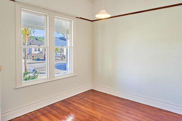 Photo of property in 8 Queen Street, Petone, Lower Hutt, 5012